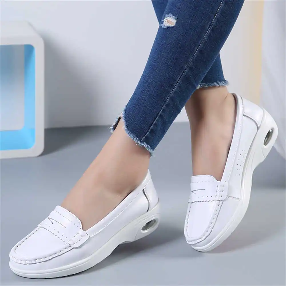 Thick Sole Slipon White Traine - огляд і ціна Women Accessories Business Name Ideas
