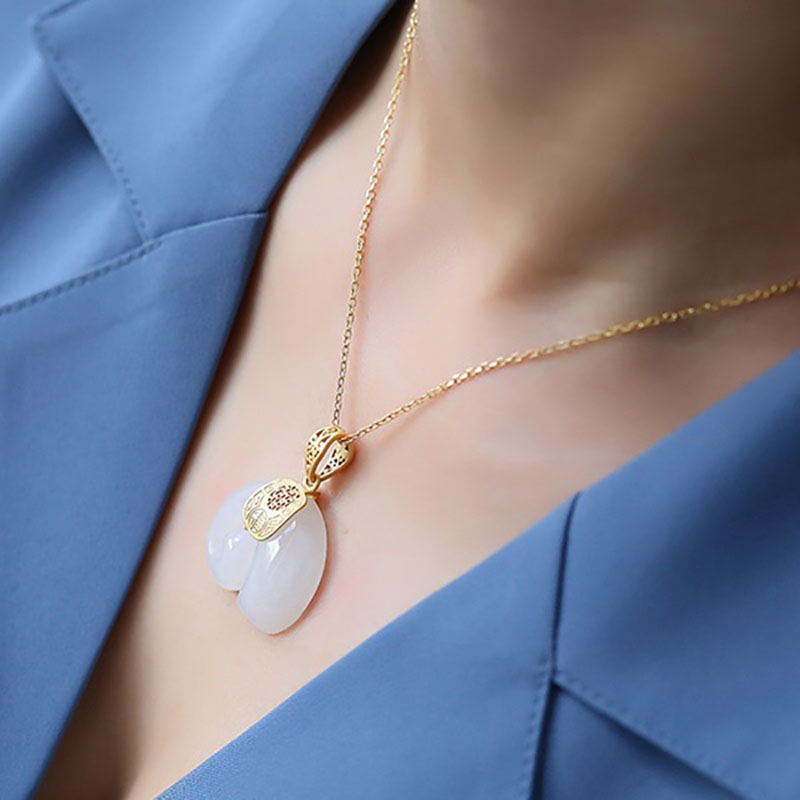 Boutique Natural Stone Hetian  - огляд і ціна Charm Necklace Dainty